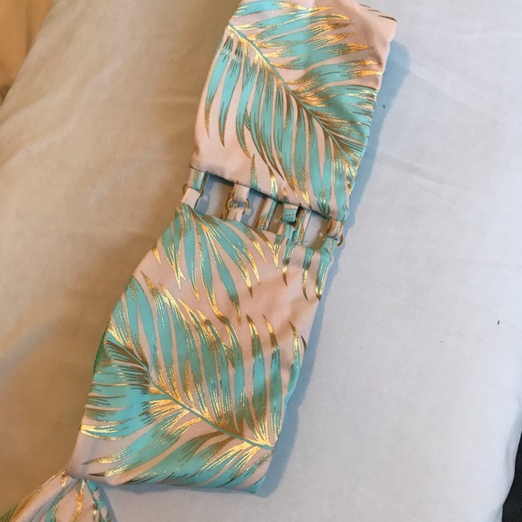 NWOT Beach Bunny Aqua Palm bikini top - Picture 3 of 6